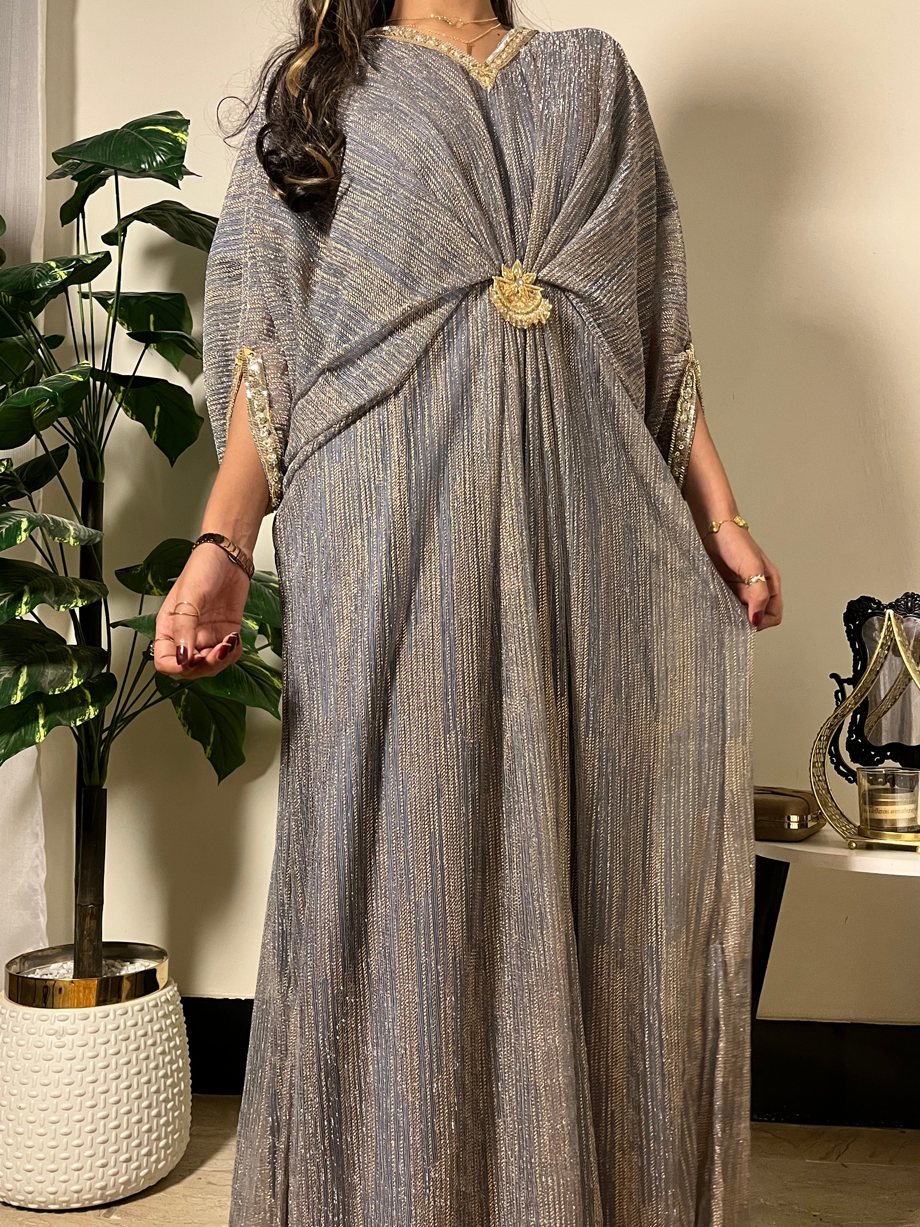 Cut-Dana Embroidered Grey Moonlight Kaftan