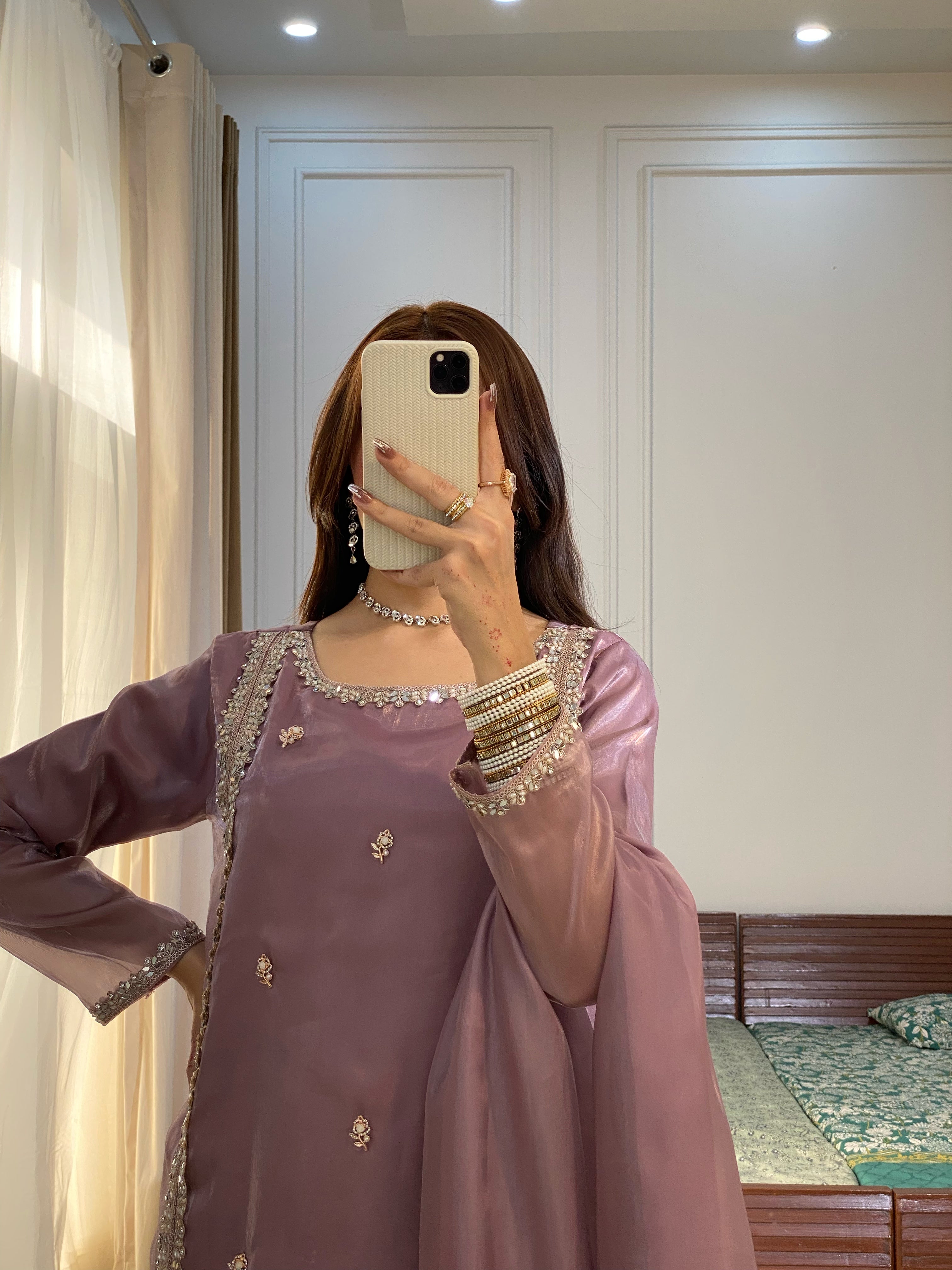 Gulzar - 10 Colors