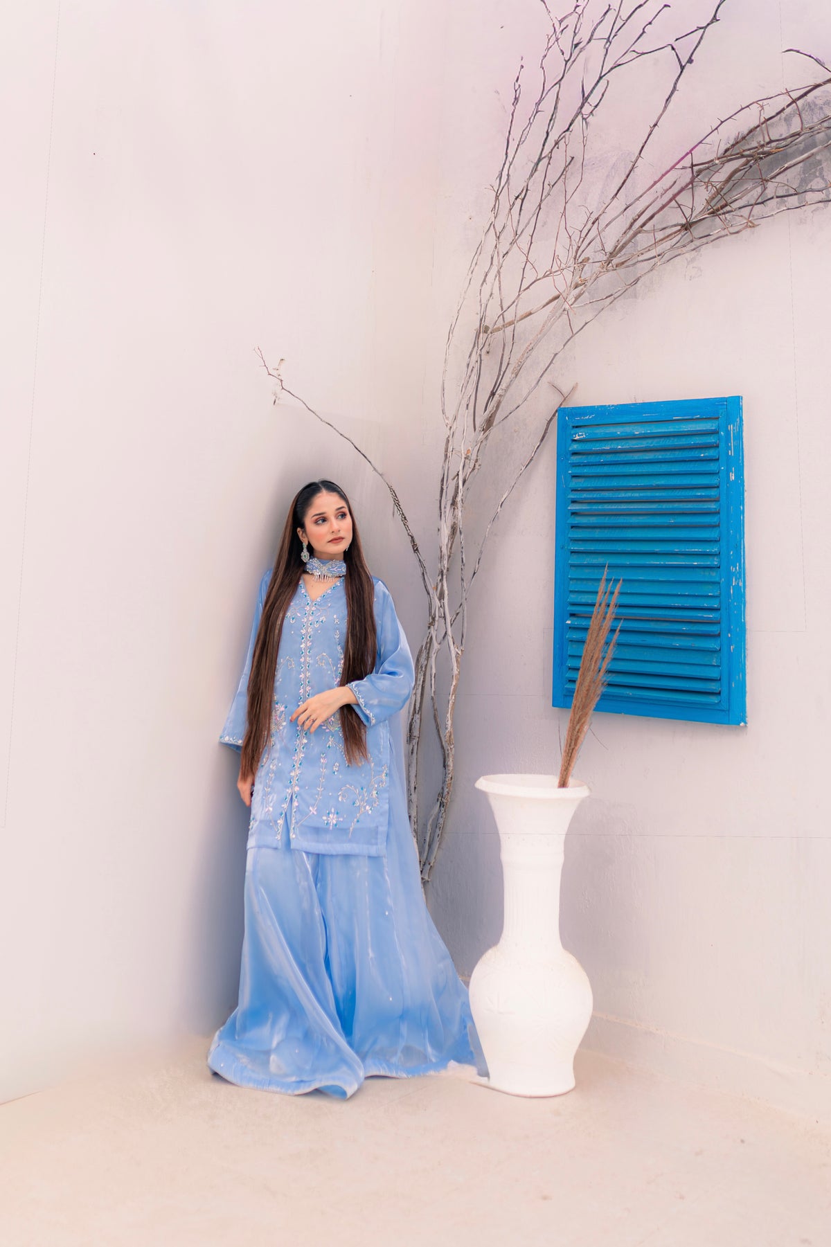 Elara - Ice Blue