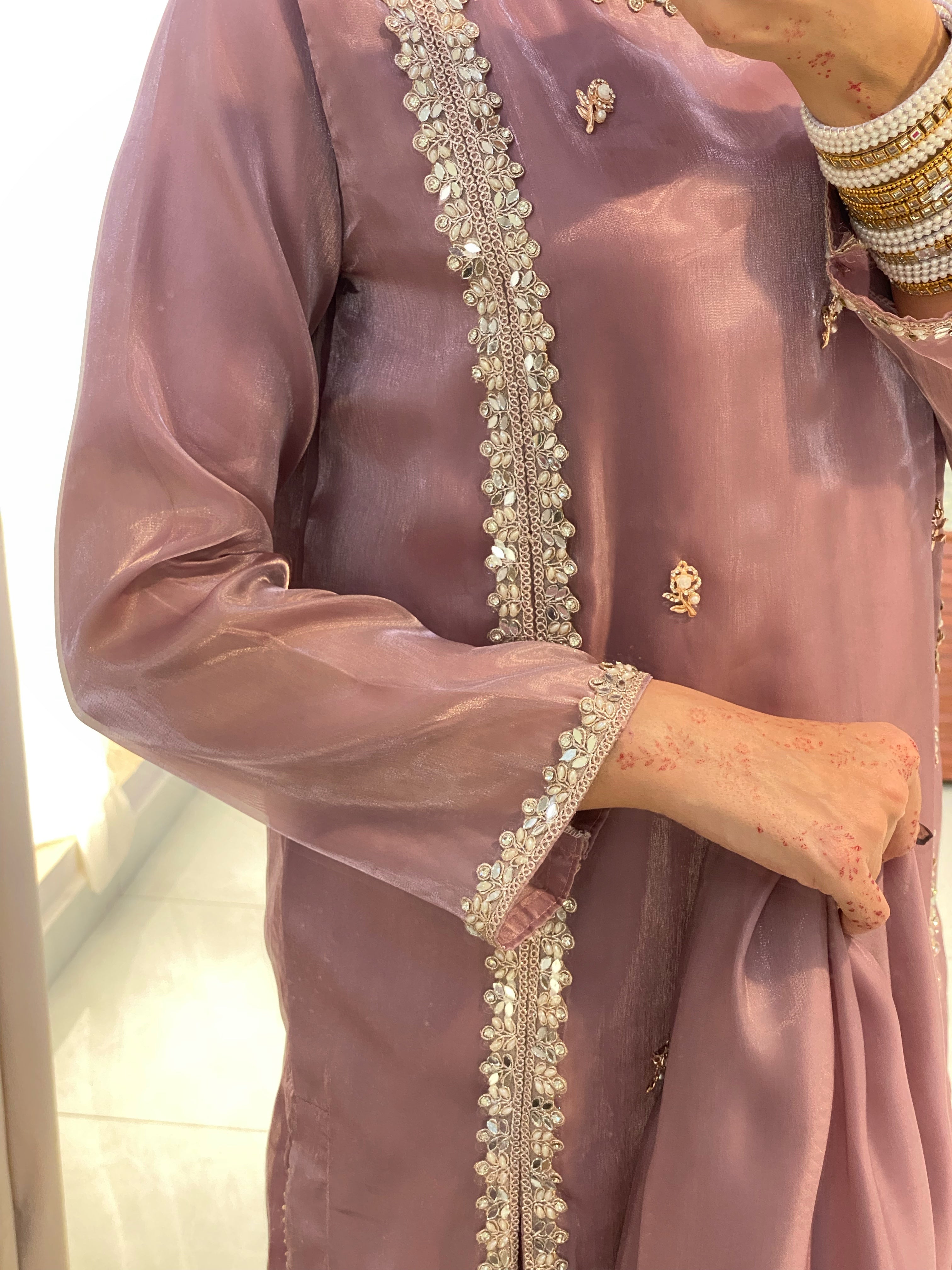 Gulzar - 10 Colors