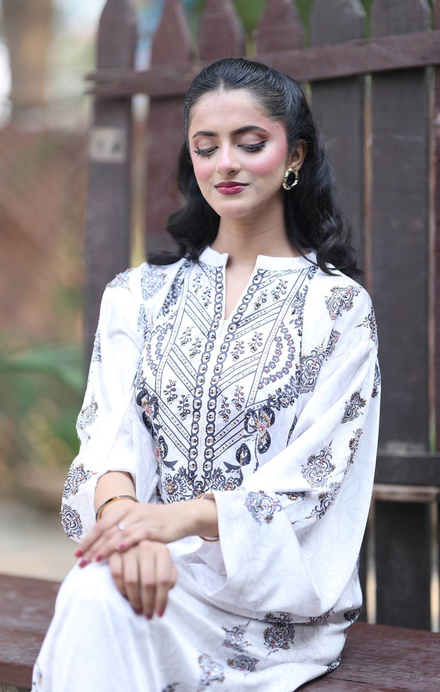 Allure - Embroidered