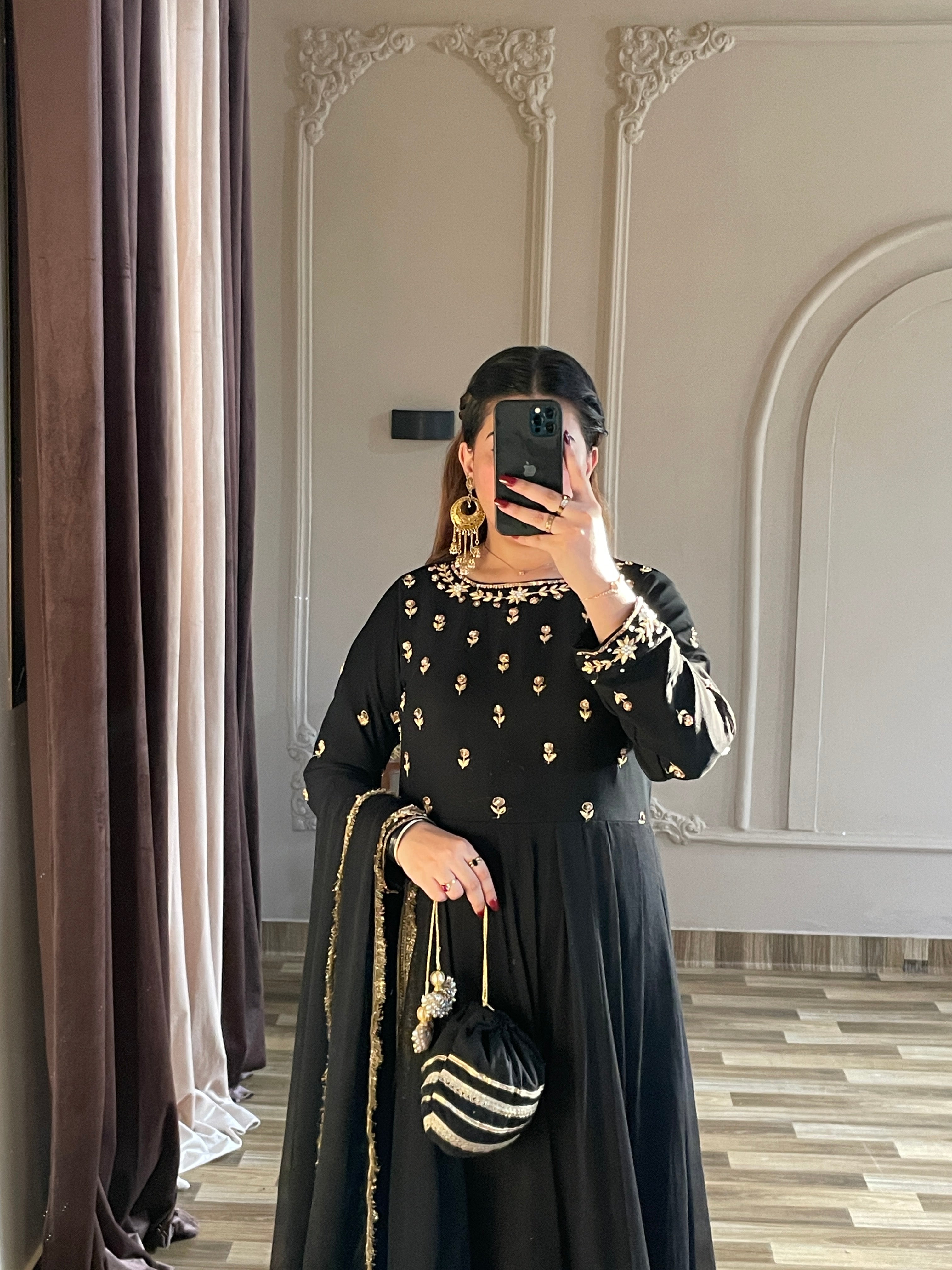 Siyah Noor