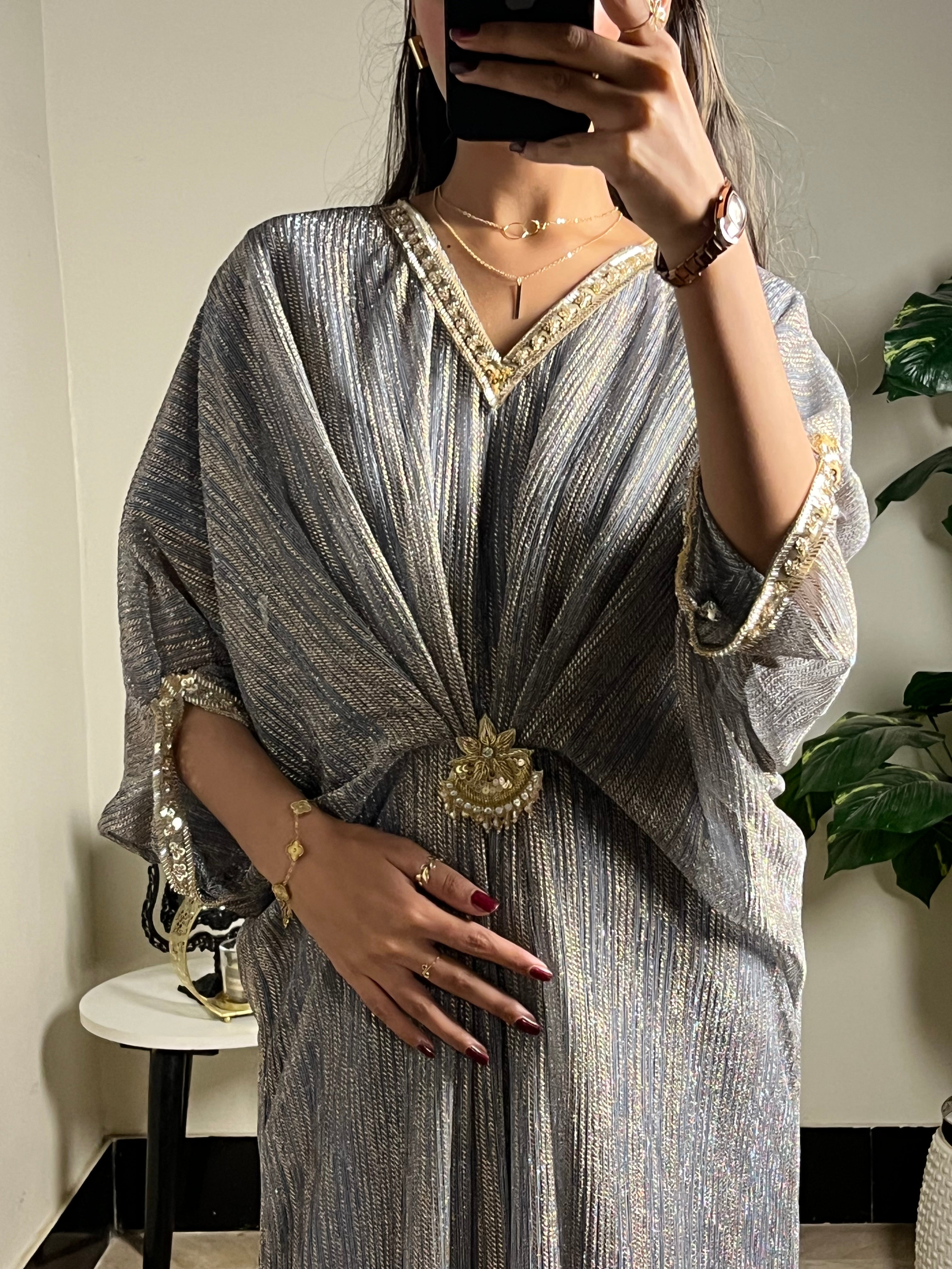 Cut-Dana Embroidered Grey Moonlight Kaftan