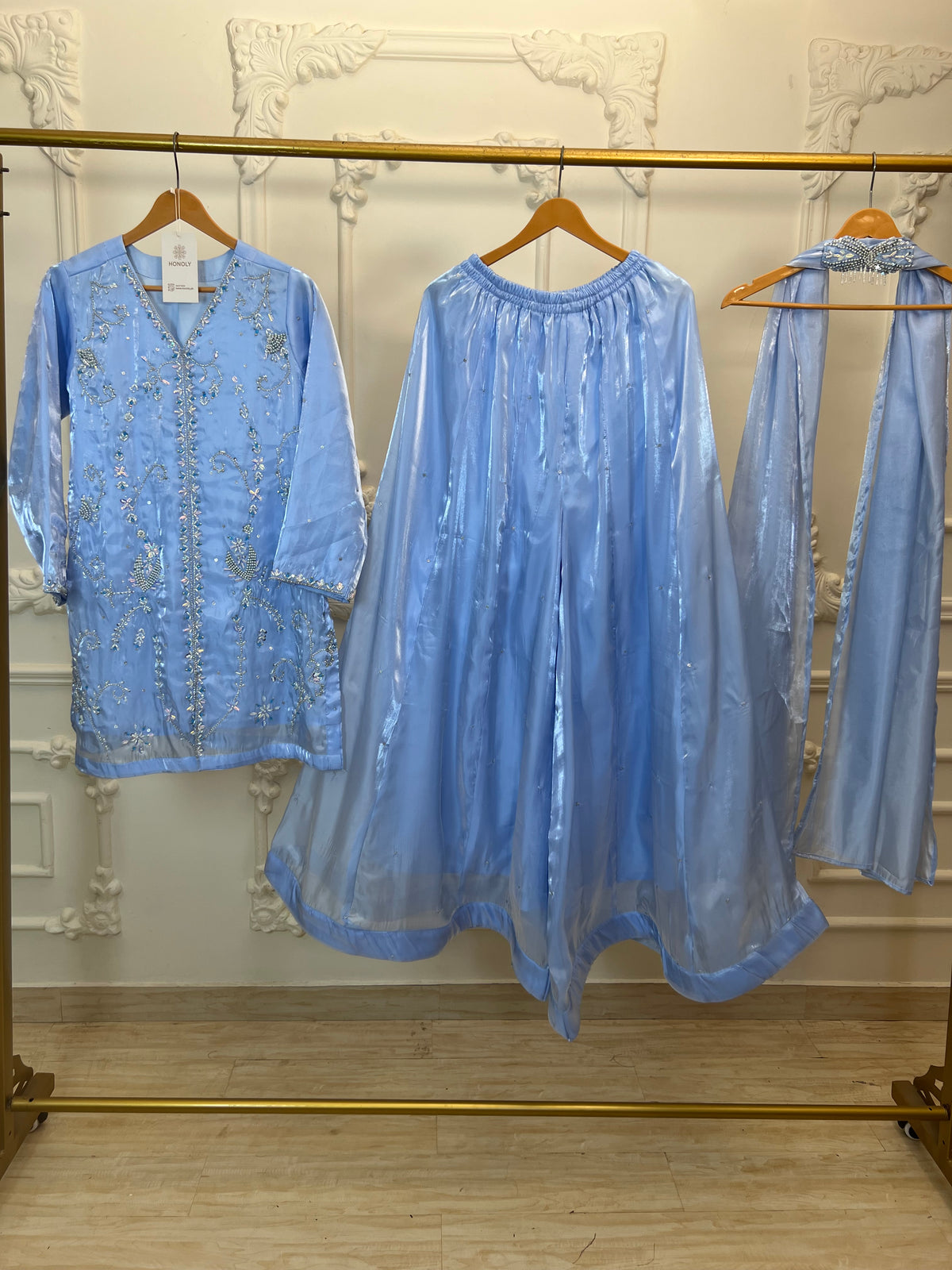 Elara - Ice Blue