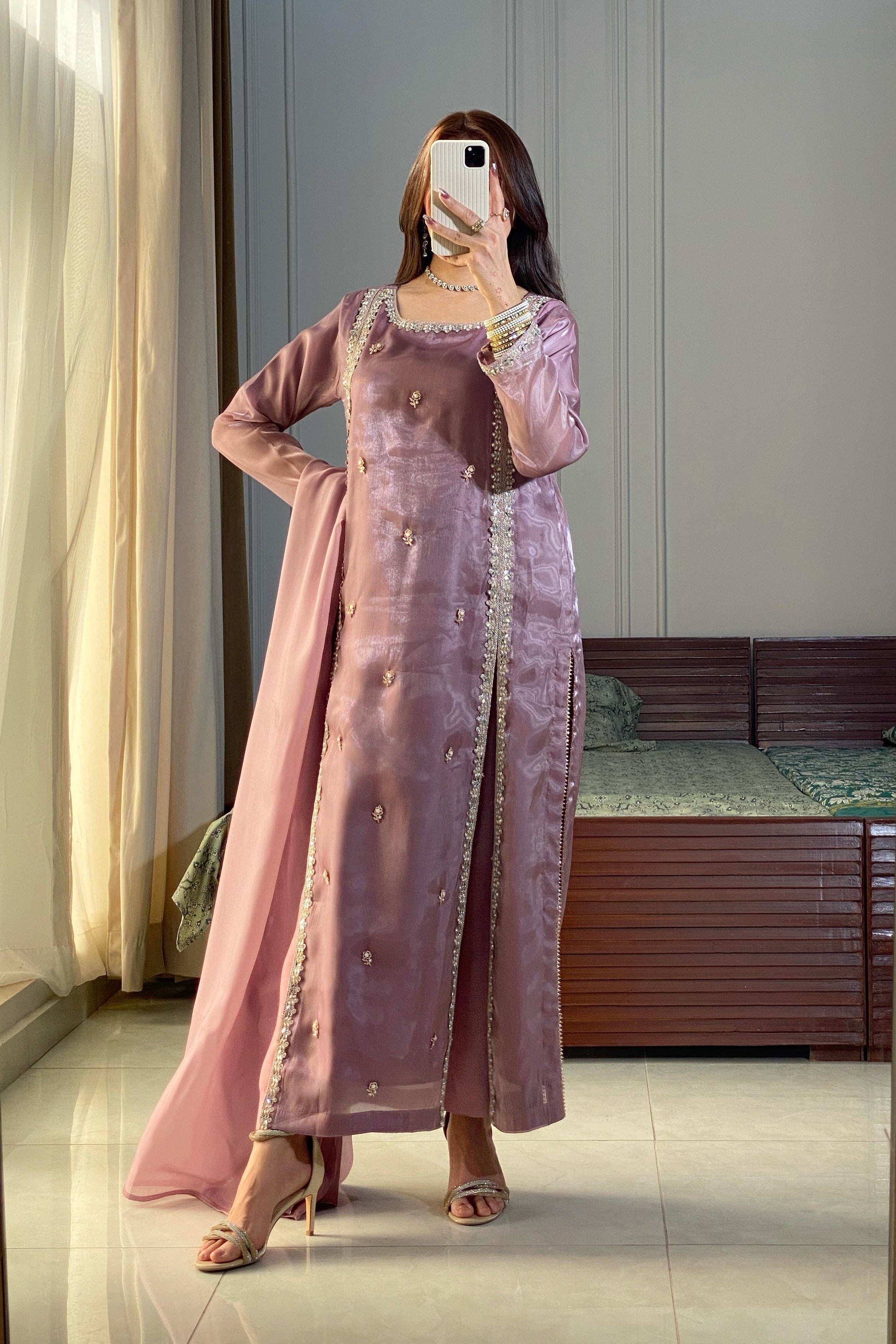 Gulzar - 10 Colors