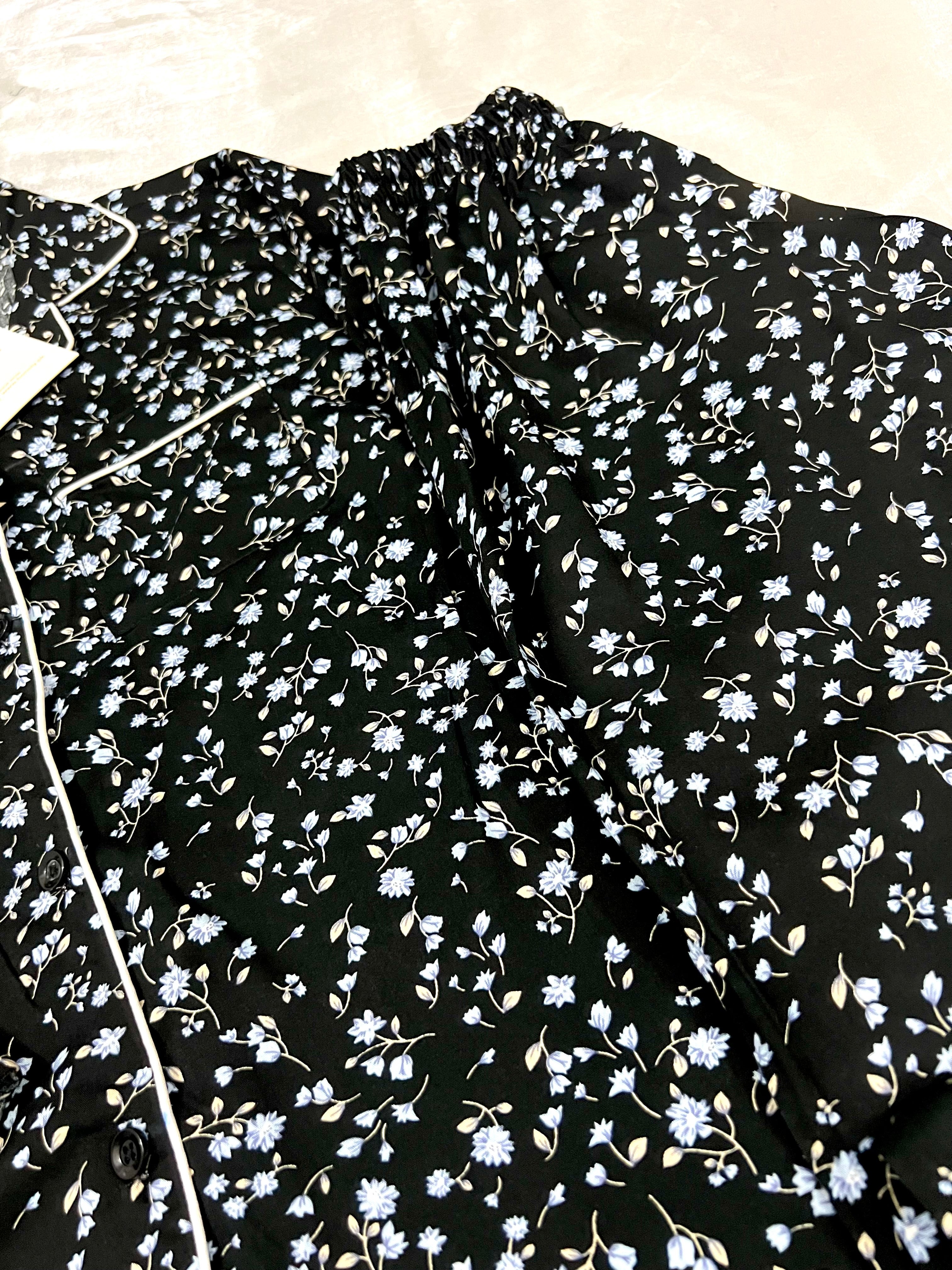 Noir Petals