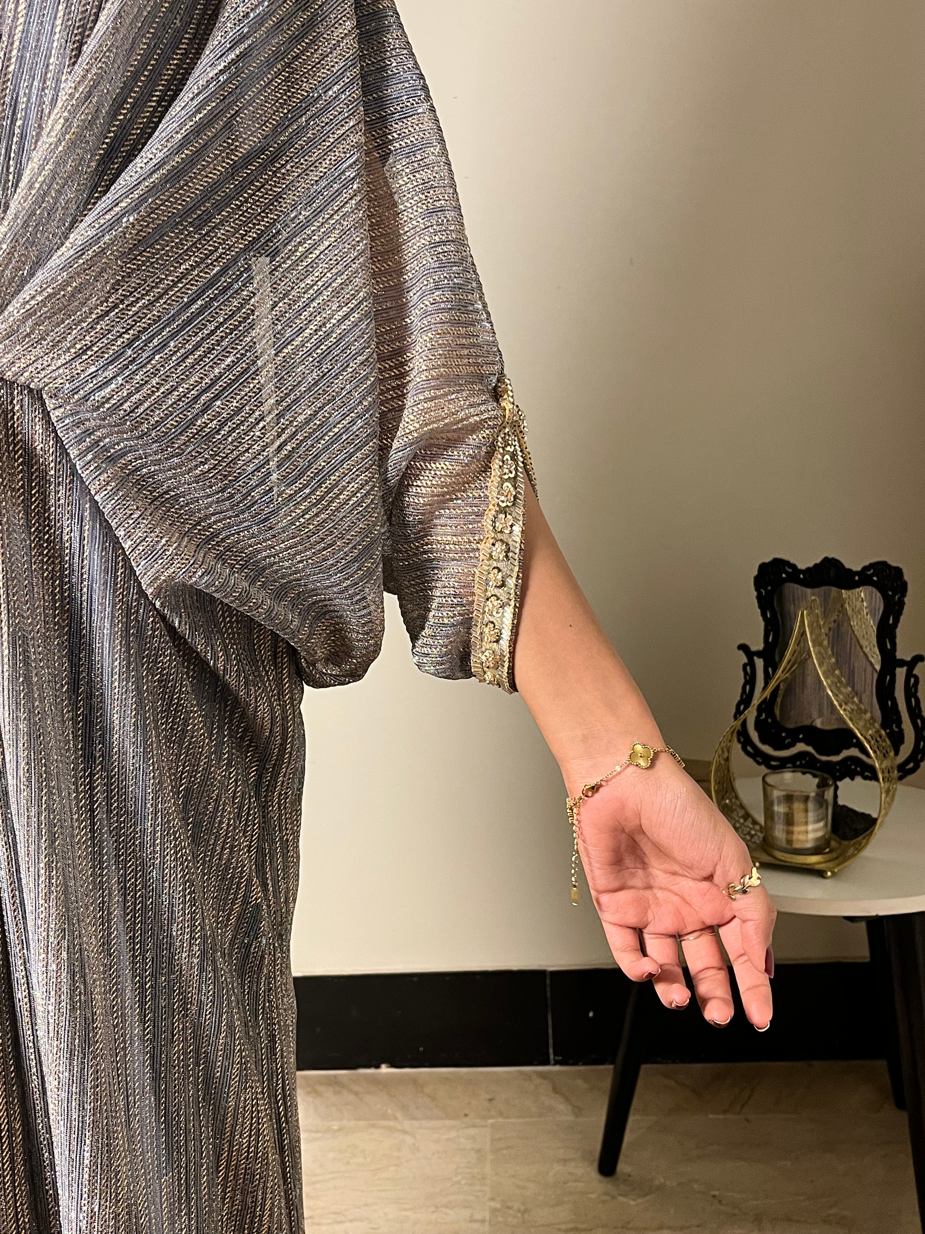 Cut-Dana Embroidered Grey Moonlight Kaftan