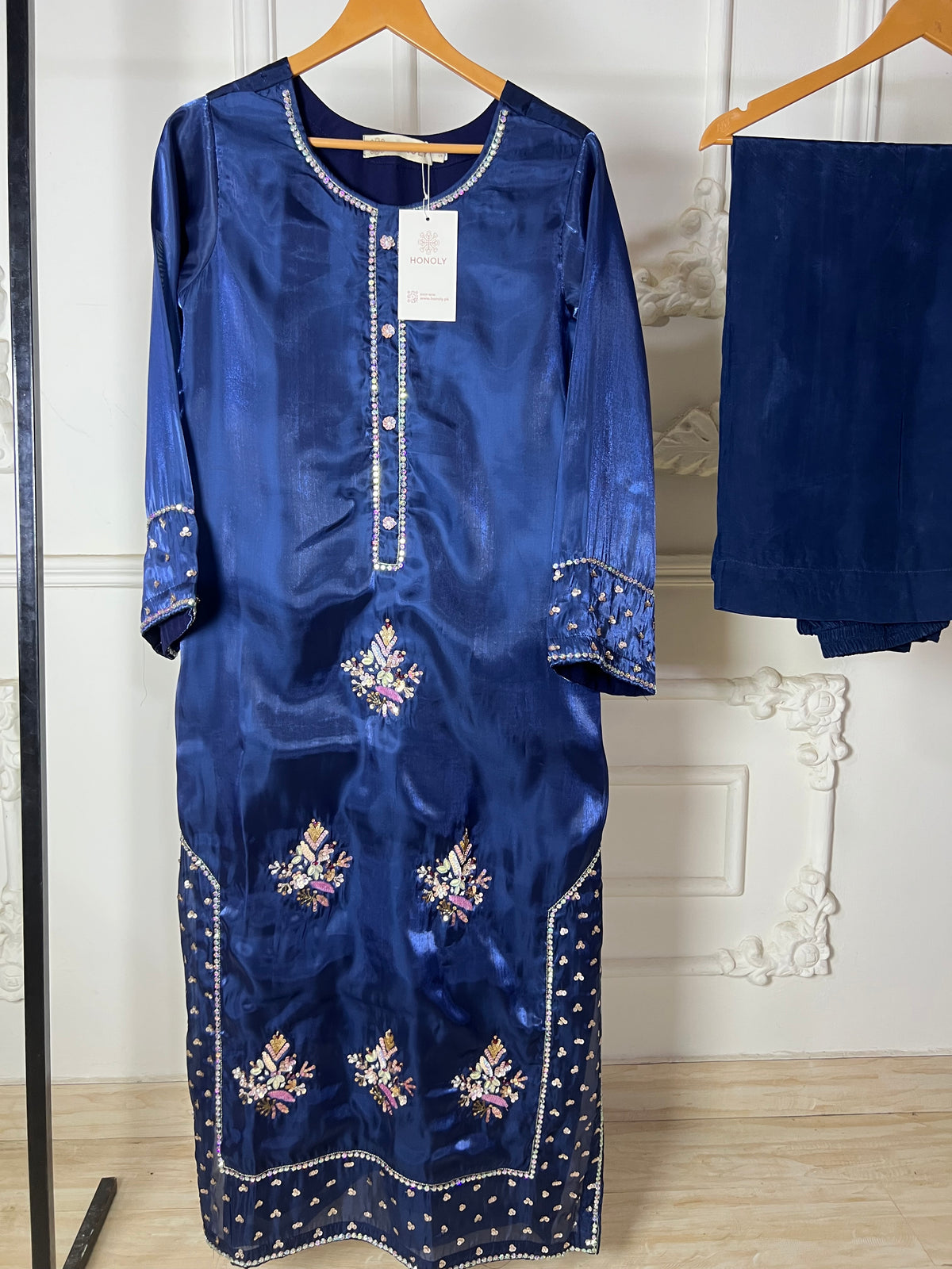 Aveline - Blue