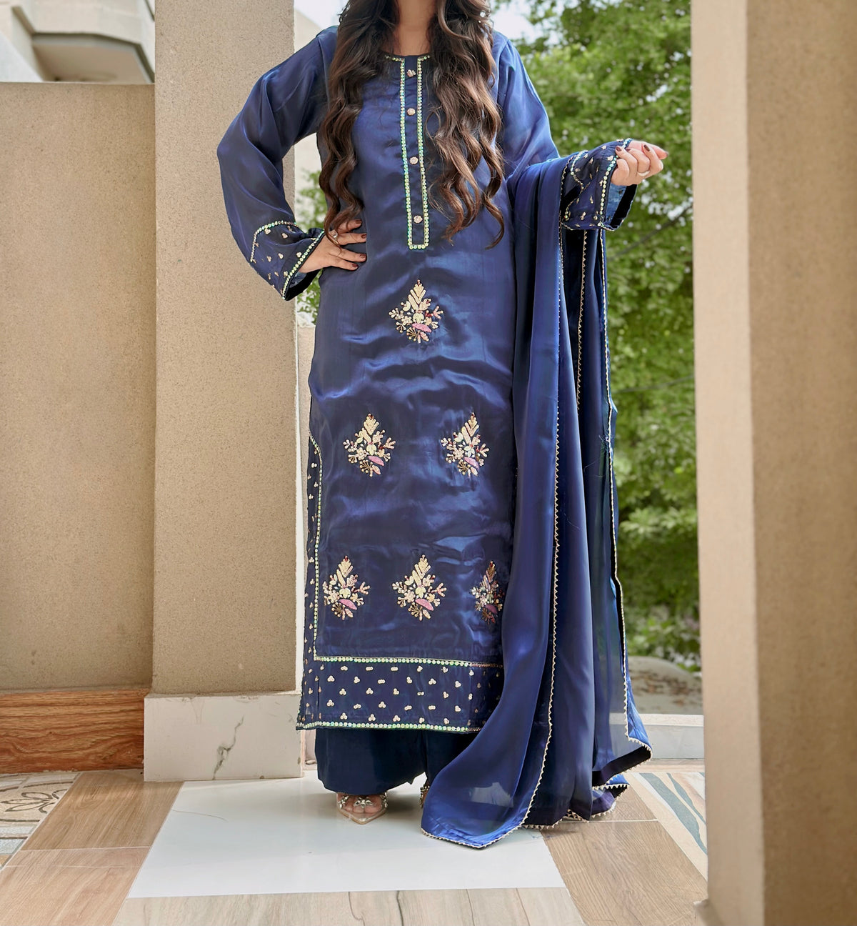 Aveline - Blue