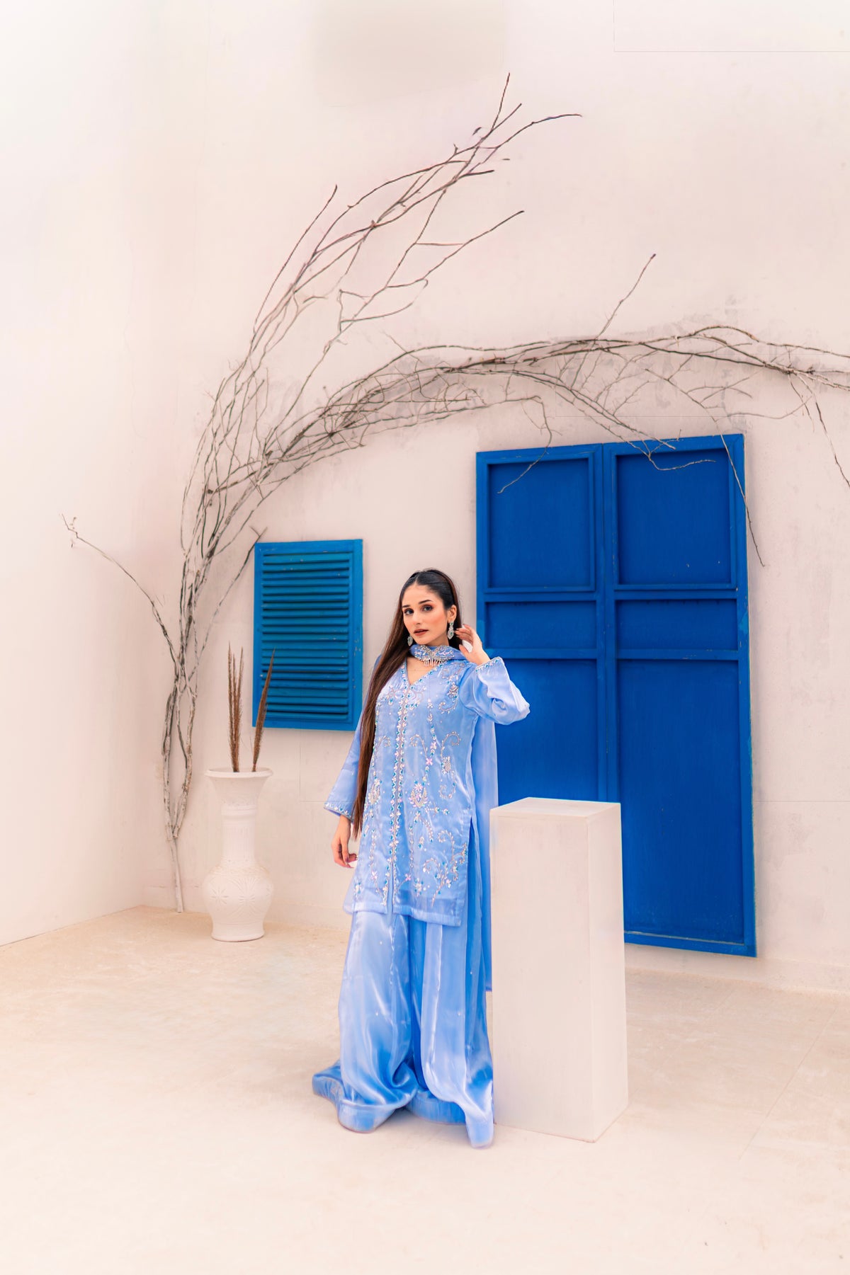 Elara - Ice Blue