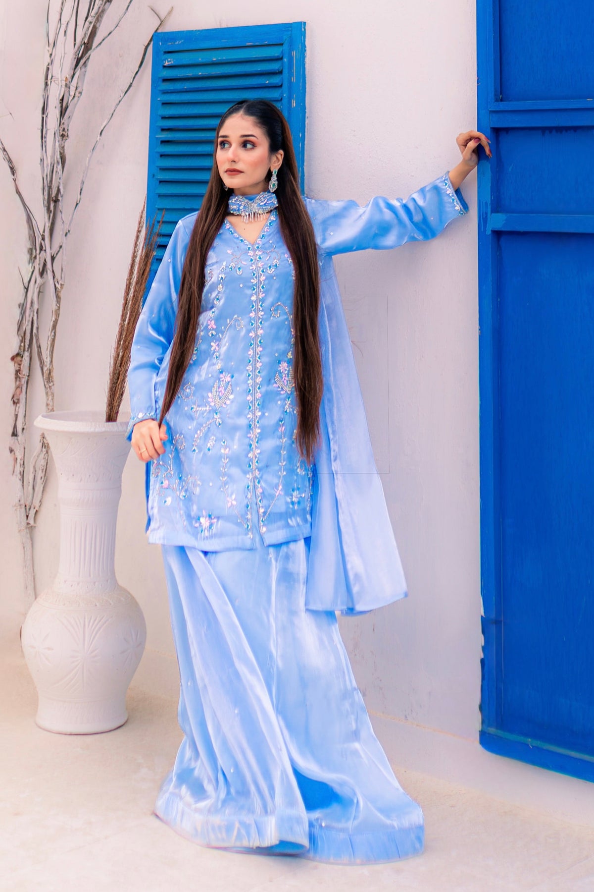 Elara - Ice Blue