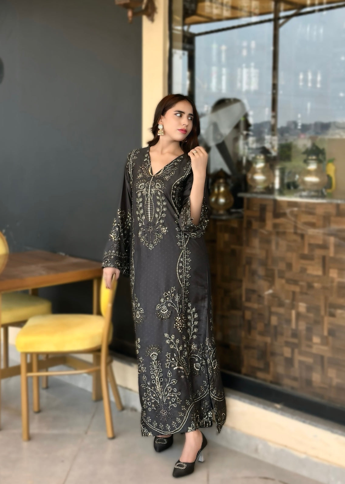 Noirelle - Embroidered