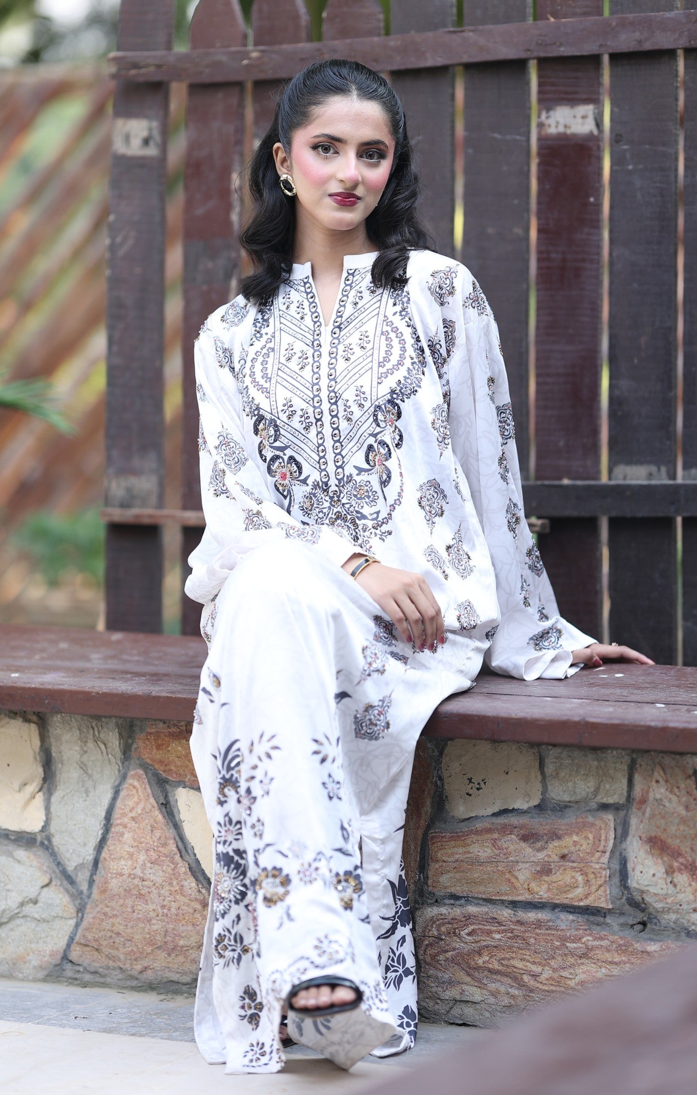 Allure - Embroidered