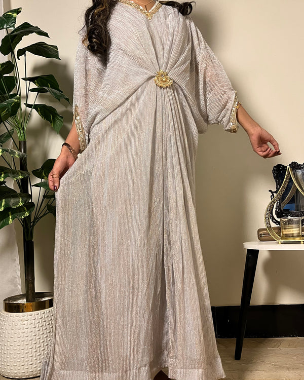 Cut-Dana Embroidered White Moonlight Kaftan