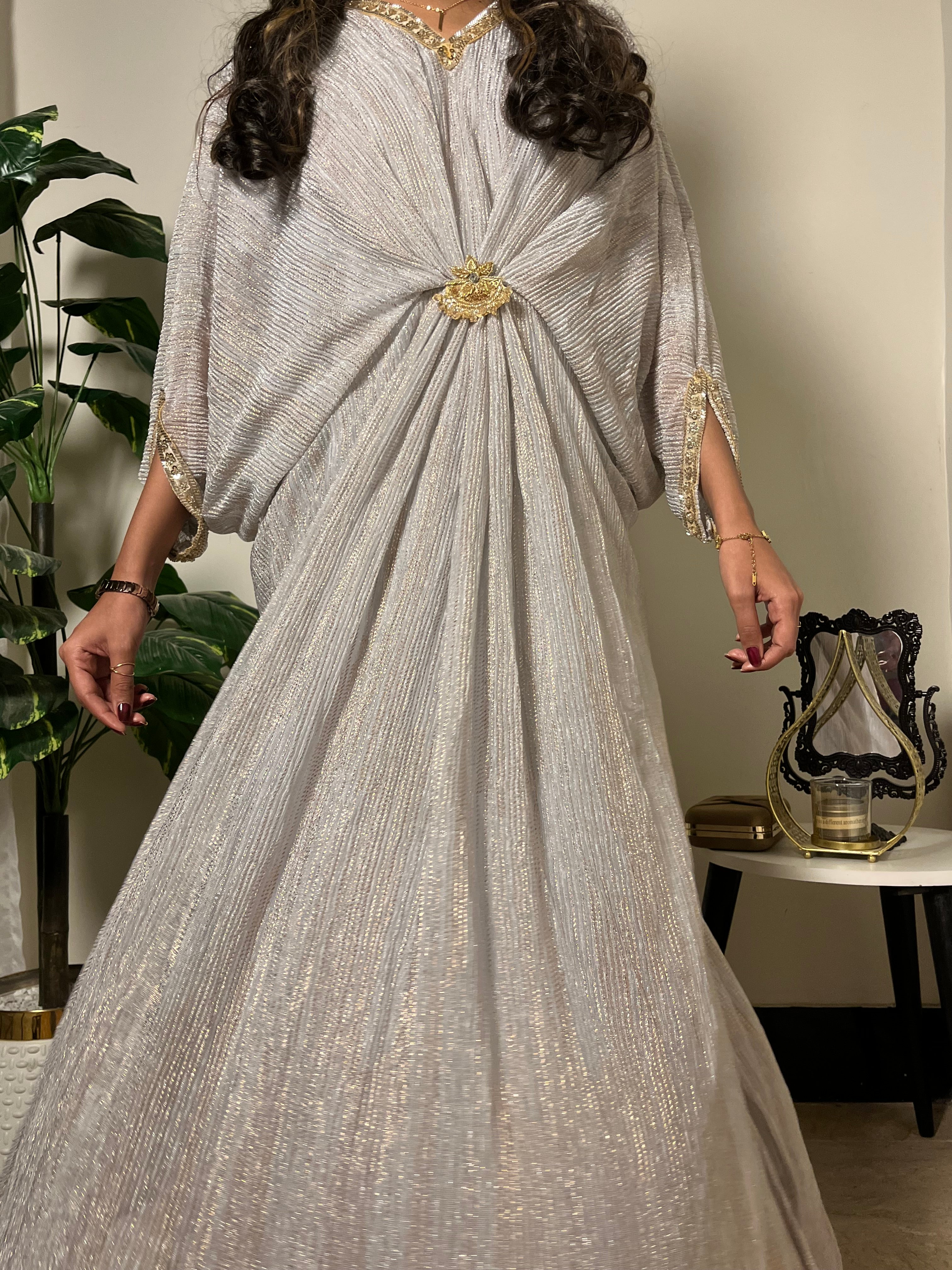 Cut-Dana Embroidered Moonlight Kaftan