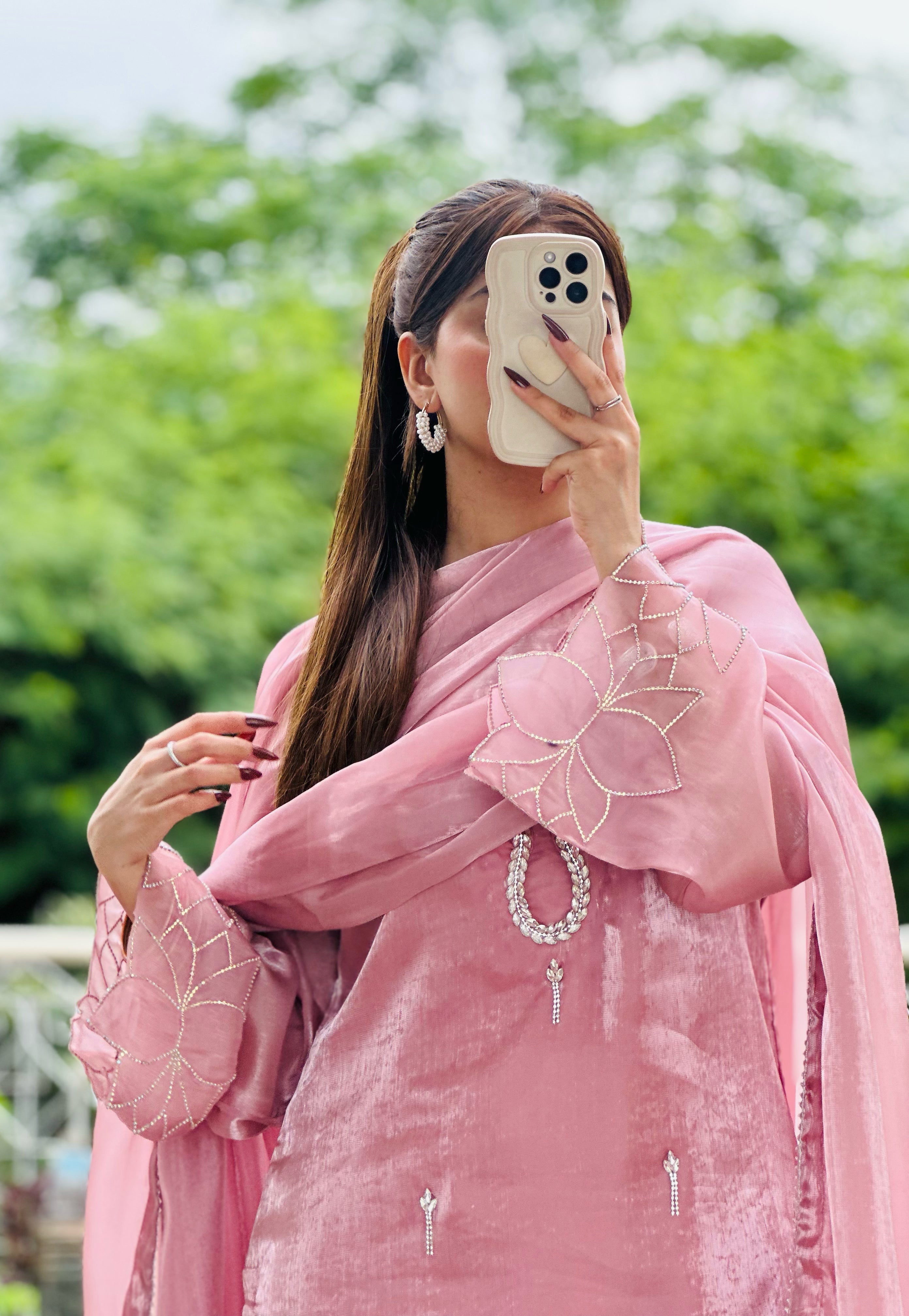 Nargis - 10 Colors
